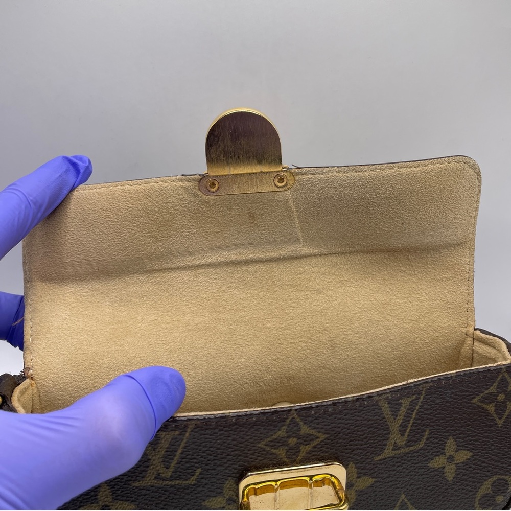 Louis Vuitton Monogram Glasses Case - Picture 5 of 8